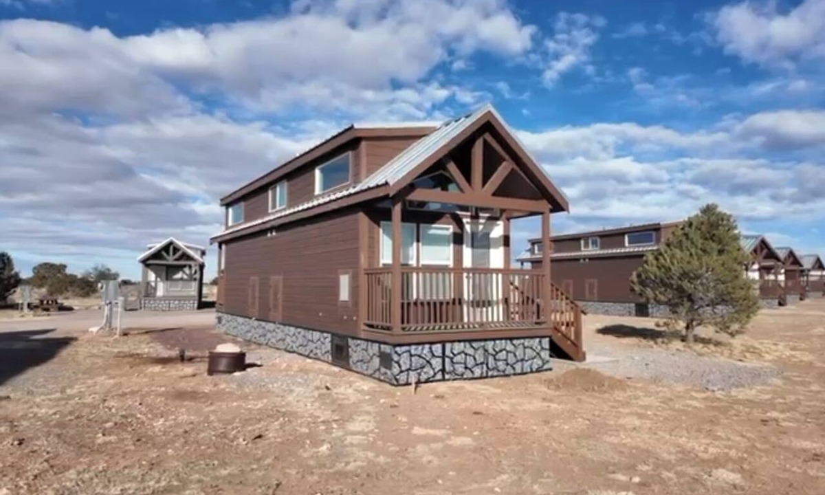 Valle Cabin | 062B Grand Canyon Chalet near South Rim King Bed
