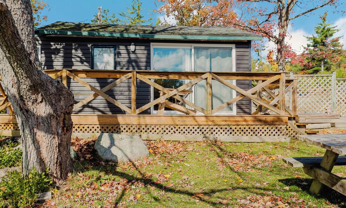 Gravenhurst Cottage | 1 Bedroom Cottage VIII: PL