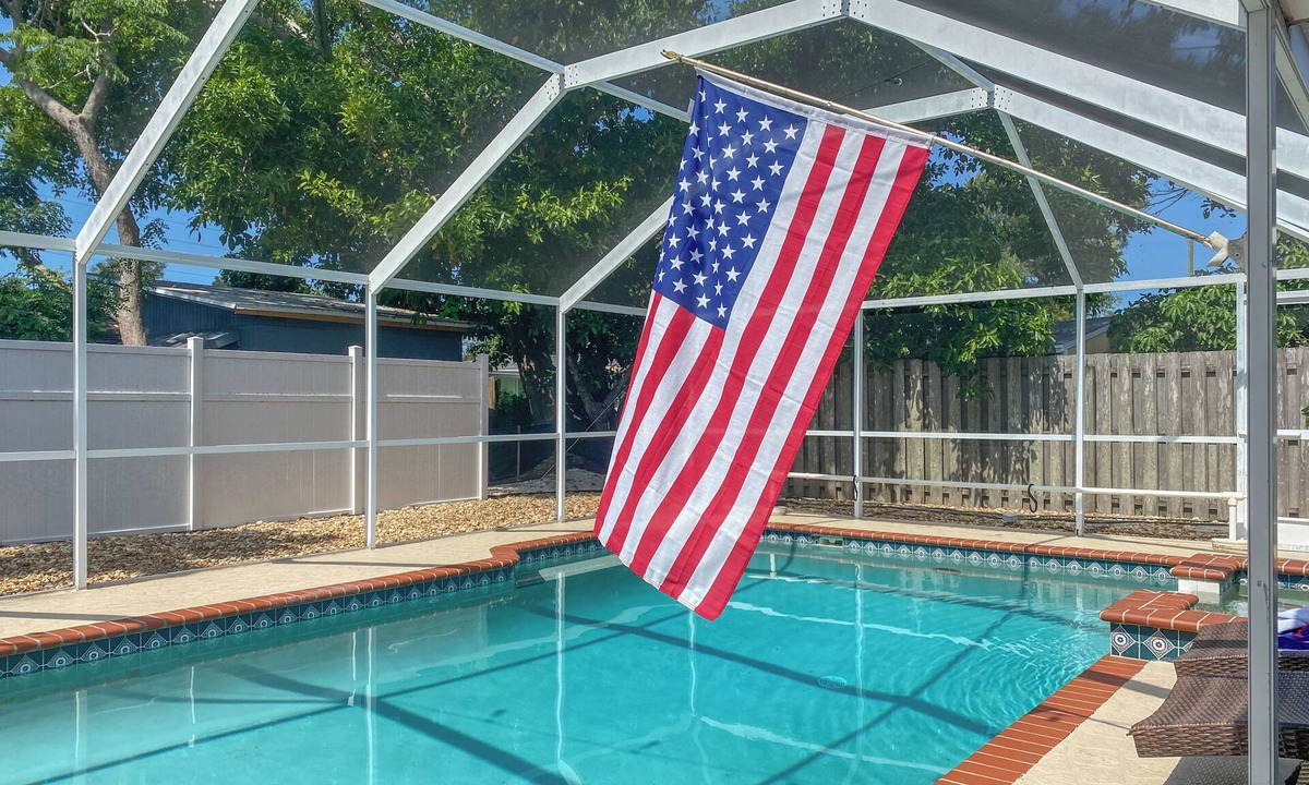 Laurel House | 1 Mi to Beach: Nokomis Home w/Private Pool