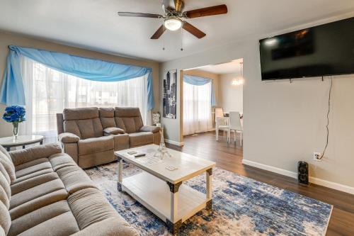 Fort Washington House | 10 Mi to National Harbor: Family-Friendly Home