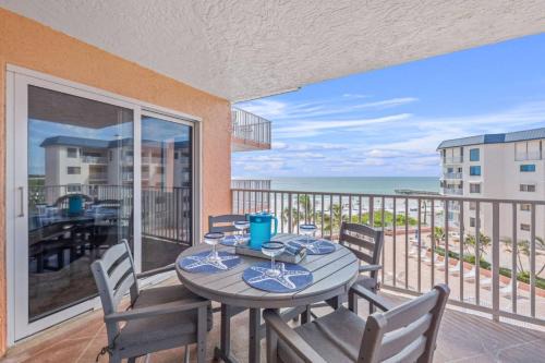 Indian Shores House | 1412 Beach Cottages
