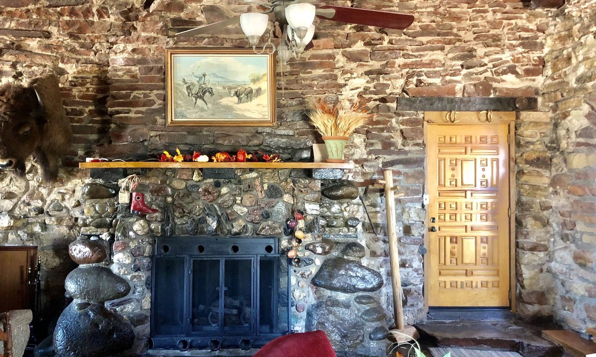 Rimrock House | 1926 Historic Dude Ranch Stone Lodge Home