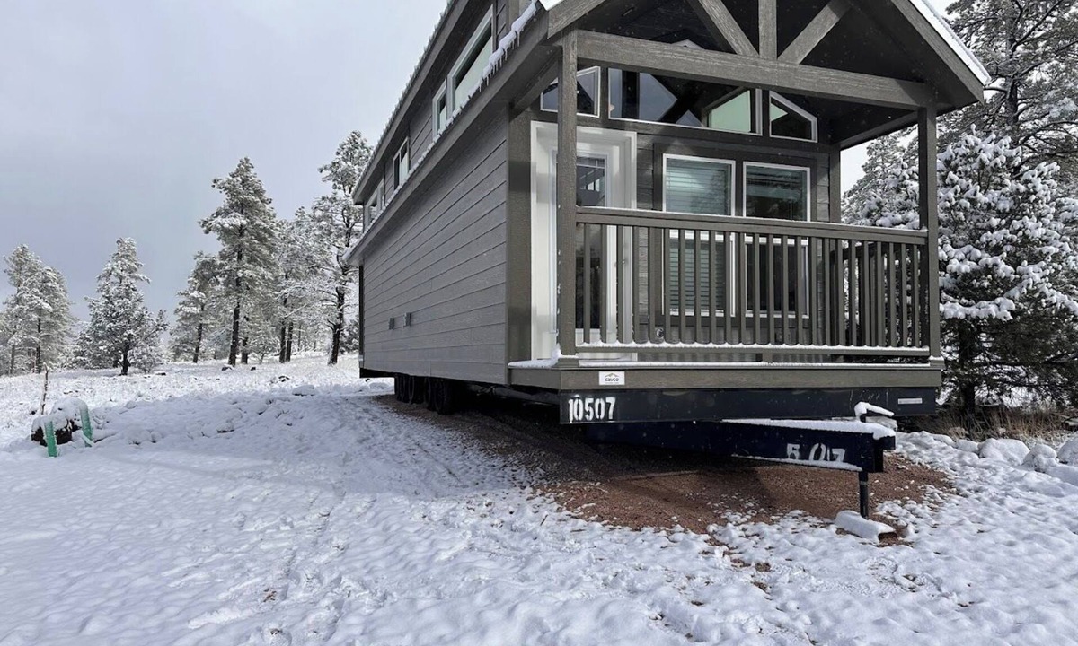 Williams Ski Chalet | 1B Cozy chalet with 1 bedroom, AC, WiFi and forest view with patio in Williams