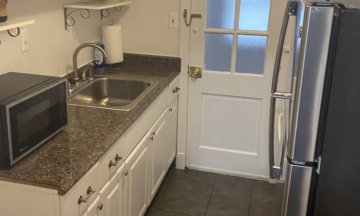 Fort Totten House | 2 bedroom 1 bath Quaint quiet location near Metro