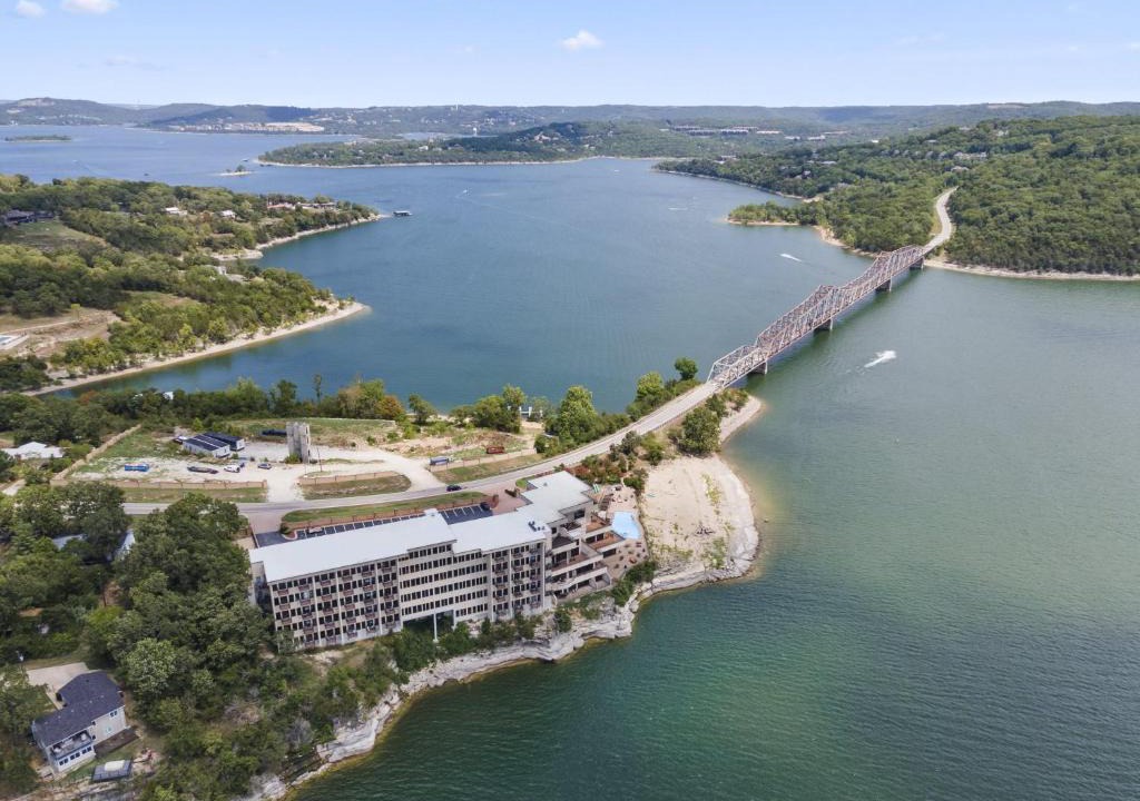 Ridgedale House | 2 Bedroom Lake view Villa - Unit 509