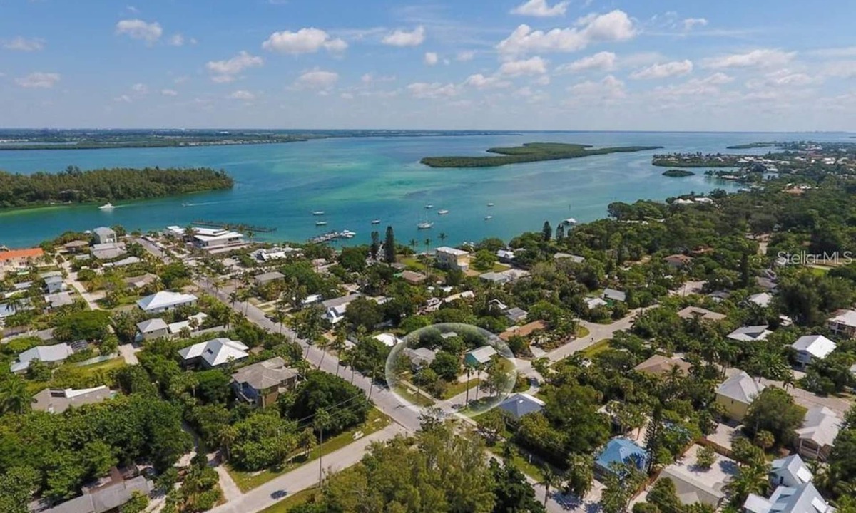 Longbeach Village Cottage | 2 Cottage Combo - Steps to the Sand & 478 Feet From Public Boat Ramp!