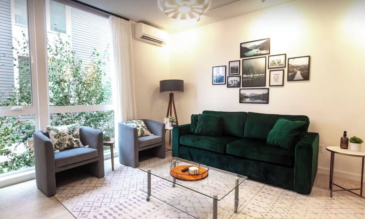 South Park House | 2 KING BDRM Modern & Spacious Townhouse Mins to DT Seattle & Airport