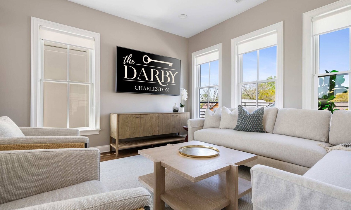 Cannonborough Elliotborough Villa | 2 Luxury Homes w/Patios | 1 Block from King St