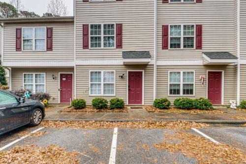 Southwest Raleigh House | 2 Mi to Lenovo Center: Dog-Friendly Getaway