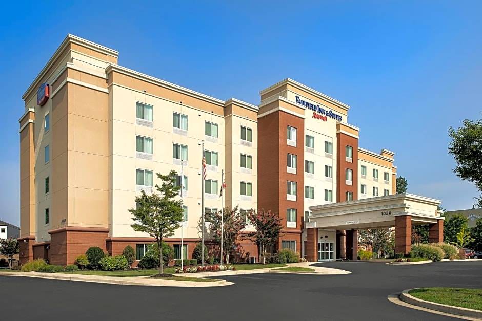 Linthicum Heights Hotel | 2-Star Hotel ∙ Fairfield Inn & Suites Baltimore BWI Airport