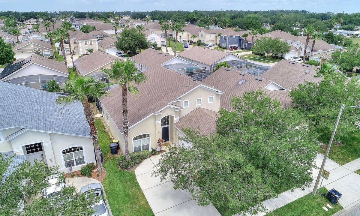 Davenport Villa | 2 Suites, 1 King, 5 Beds: Pool. Games Room #810 5 Bedroom Villa