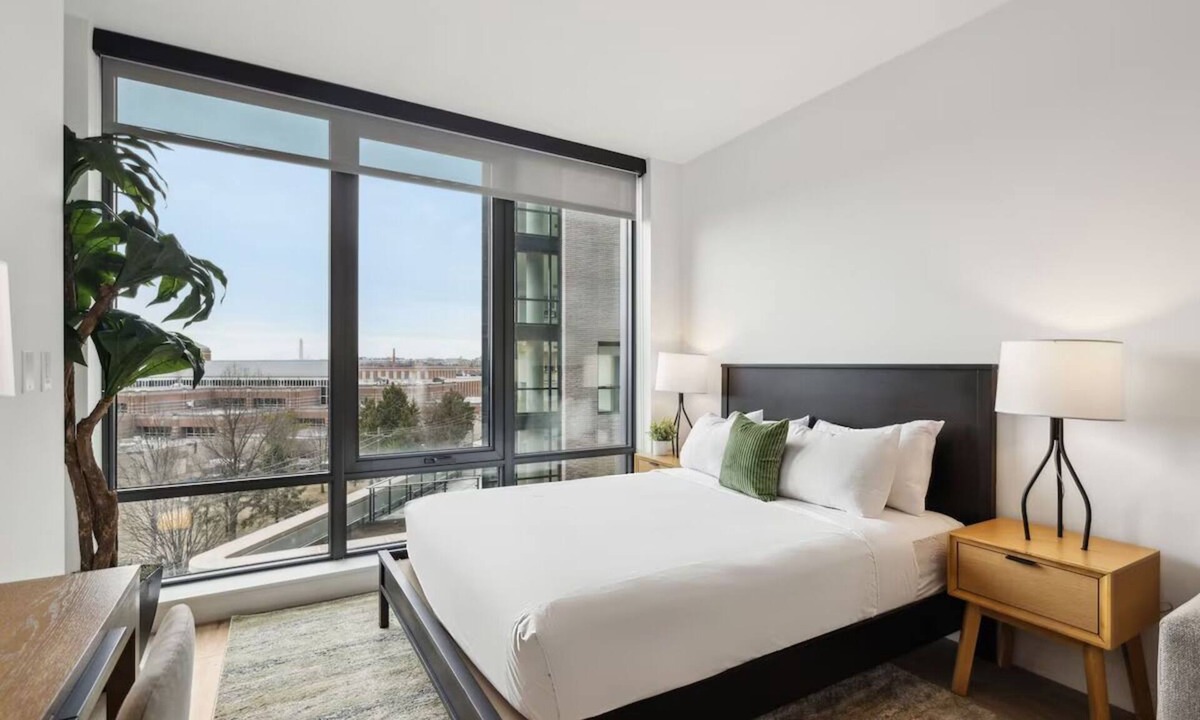 Buzzard Point Hotel | 2 Units | Modern Comforts w/Kitchen, In-Unit Laundry | Ideal for Extended Stay