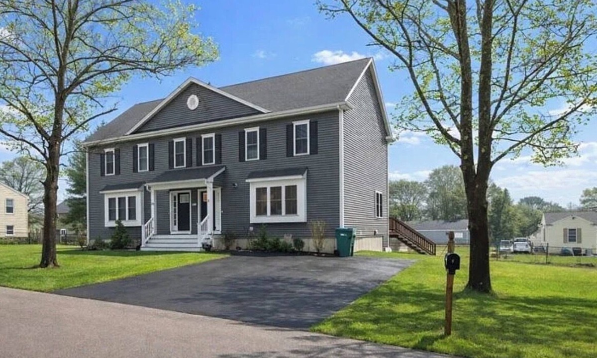 Attleboro House | 2026 FIFA World Cup Stay in a Brand New Luxury Home 15 Min to Gillette Stadium
