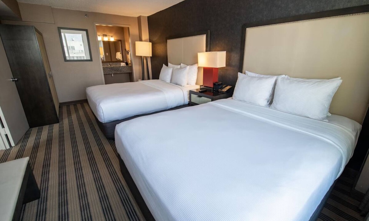 West End Apartment | 2500 Penn Apartments | Work-Friendly Comfort w/Fast Wi-Fi | Close to Georgetown