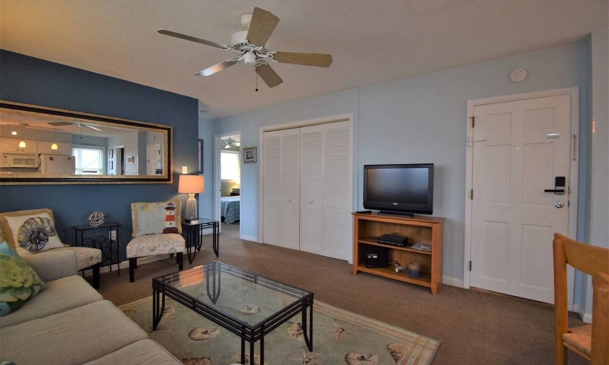 The Pines Condo | 2BR Condo in Heart of Downtown - Walk to Beach & Shopping