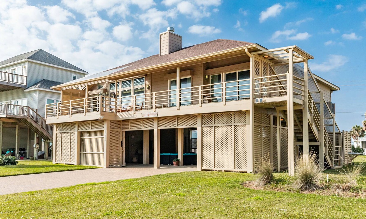 Indian Beach House | 2nd Row Beachside - Great Gulf Views, Huge Patio w/ Hot Tub & TV, Dog Friendly