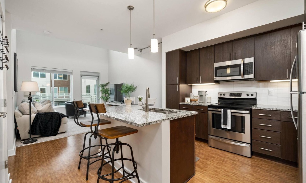 Grandview Heights Apartment | 3 Bedroom Centrally Located