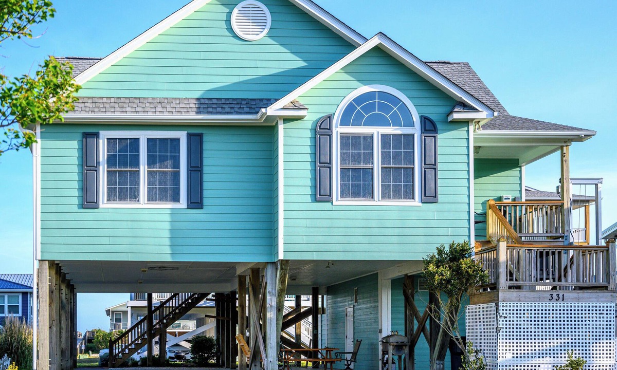 Holden Beach Cottage | 3-bedroom cottage in Holden Beach steps away from the Public Beach Access