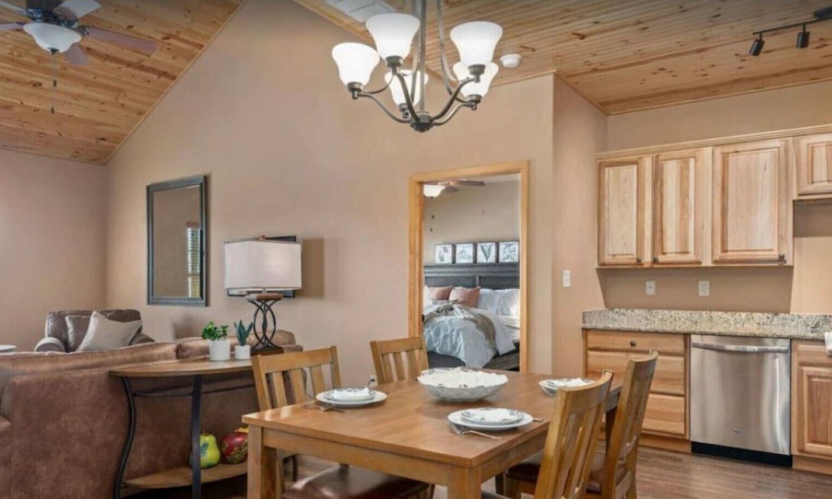 Gruene House | 3 Bedroom Fully Furnished Condo