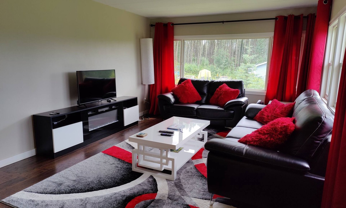 Southbank House | 3-bedroom home. Long term discount