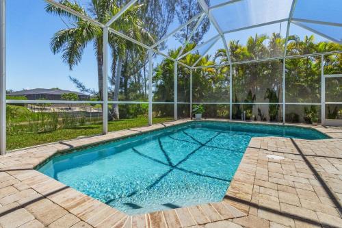 Pelican Villa | 3 Bedroom Villa on Sweetwater Canal NEW