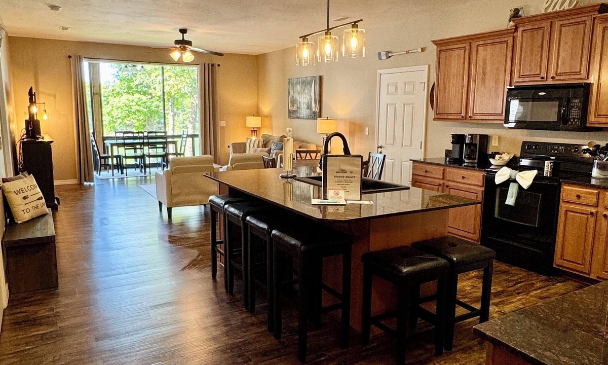 Hollister Condo | 3 BR, 3 Bth, Vickery Resort Lower level with walkout to the lake.