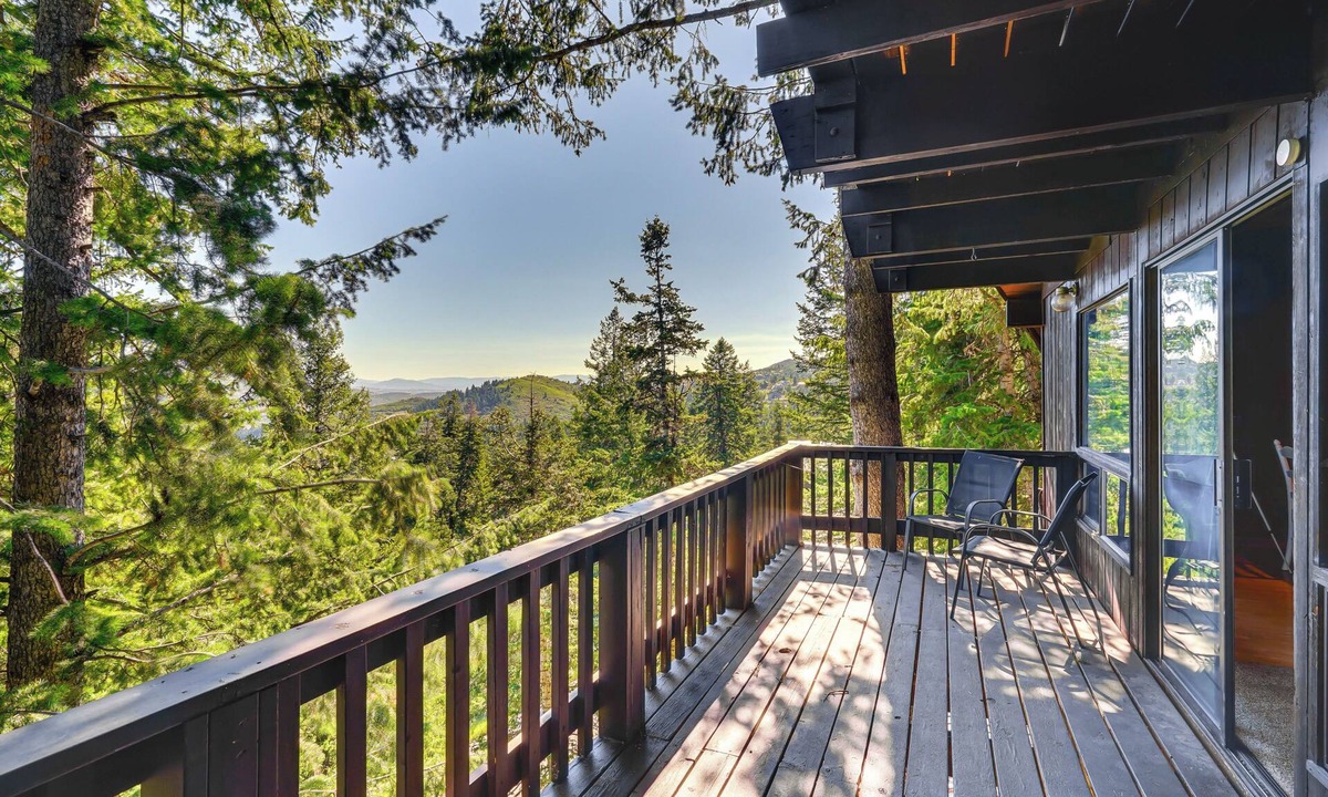 Summit Park Cabin | 3 Mi to Ski Slopes: Park City Retreat w/Game Room