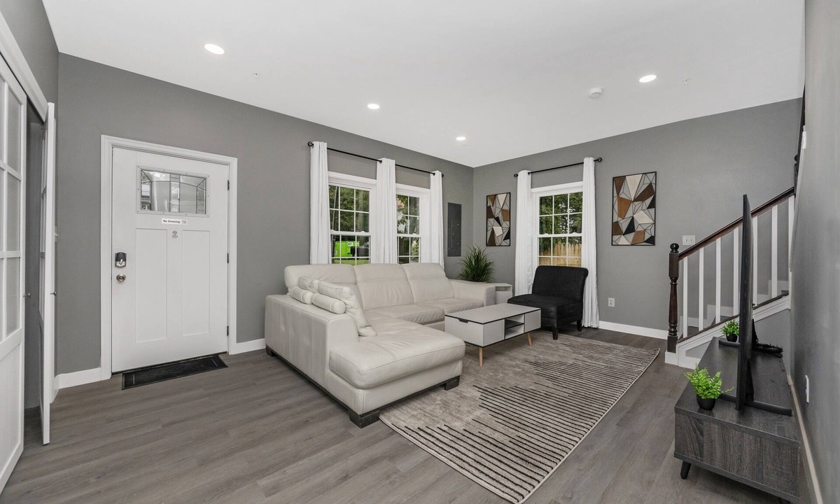 Lansdowne House | 332 judysplaces in Lansdowne, 5BR, 3BA, Brand new construction SFH