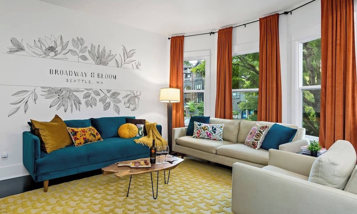 Broadway House | 4-bedroom house in charming Seattle with WiFi, AC, Parking