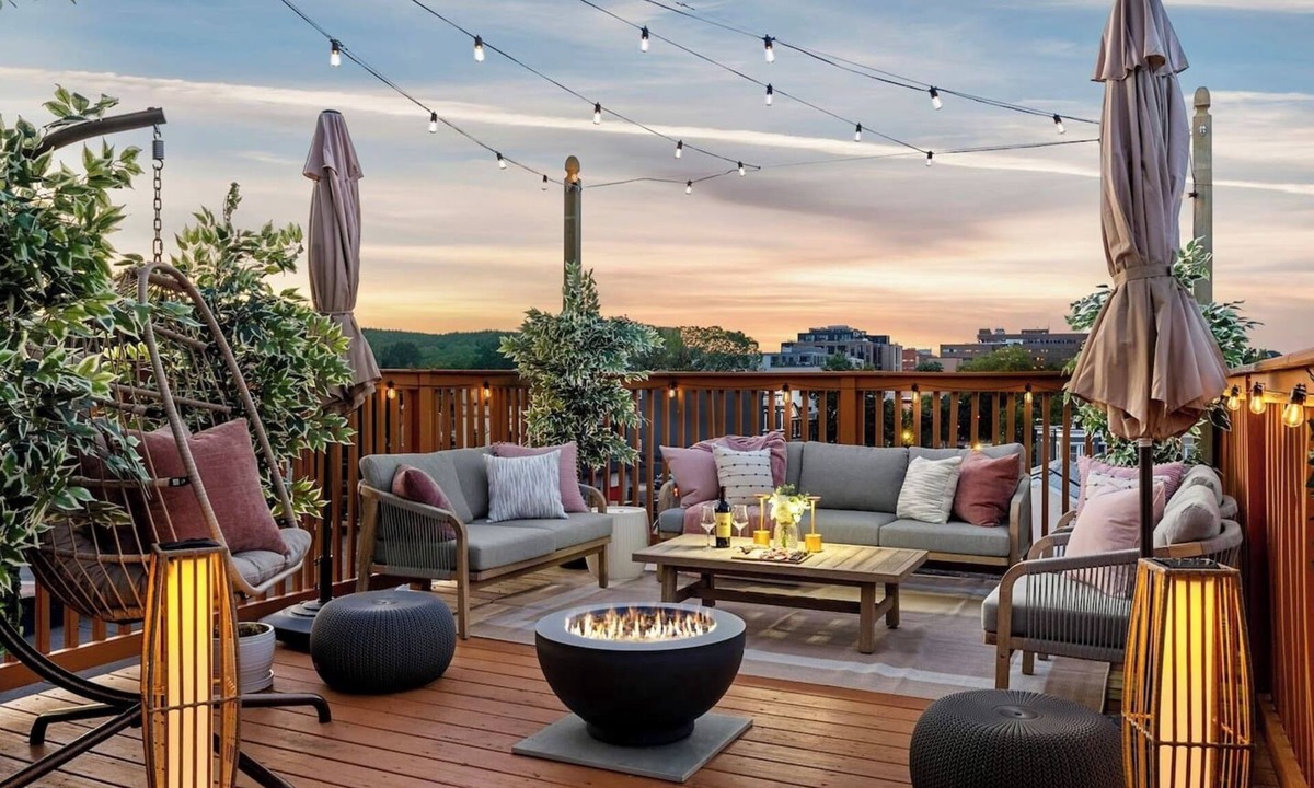Shaw House | 4BR Rowhouse w/Rooftop, Private Patio Hot Tub,Near Convention Center & Metro