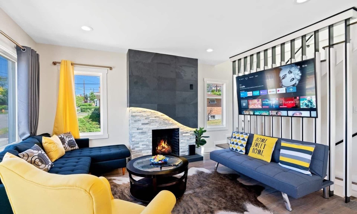 Mid-Beacon Hill House | 5-bedroom vacation home just 7 minutes to T-Mobile Park