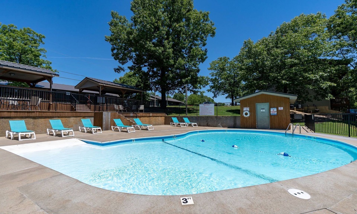 Notch Estates Apartment | 5 Min to Branson! Relaxing Stay with Scenic Views