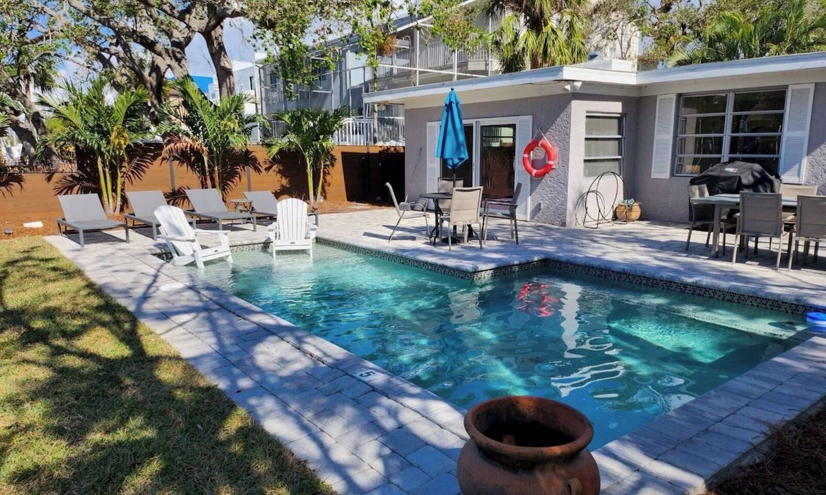 Siesta Key Cottage | 5 Min walk to Beach & Village, Private Pool,On the Canal