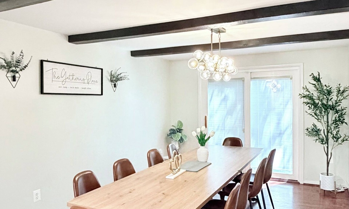 Fort Washington House | 5BR - Sleeps 12 Near DC, MGM, National Harbor, Gaylord, Navy Yard