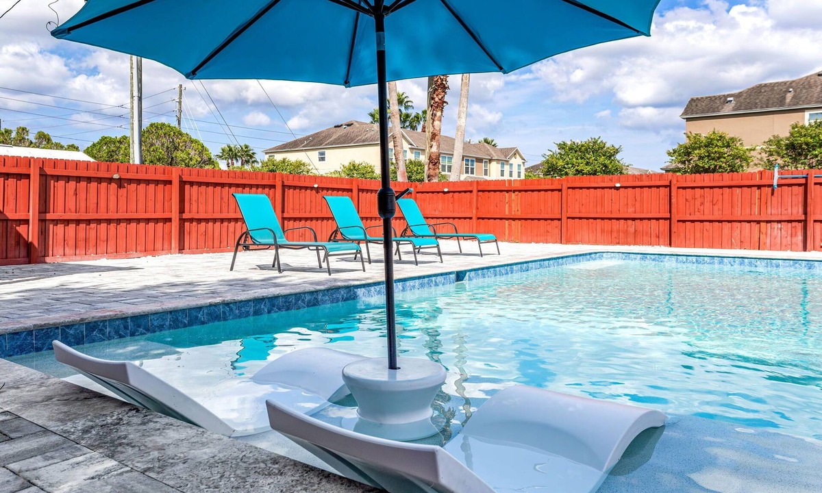 Pinellas Park House | 5BR Spring Break - Saltwater Pool & Patio! Near Beaches & Downtown St. Pete
