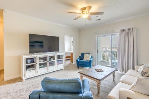 Carolina Forest House | 7 Mi to Myrtle Beach Boardwalk: Condo w/Balcony!
