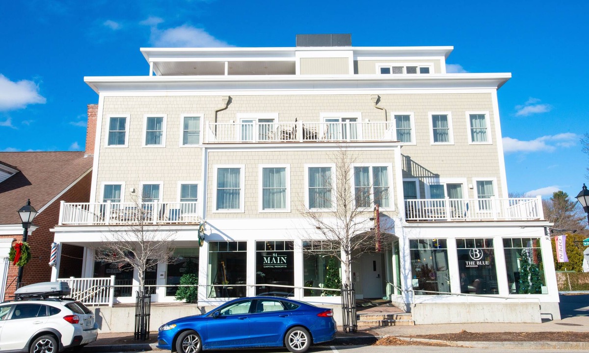 Kennebunk Condo | 84 Main
