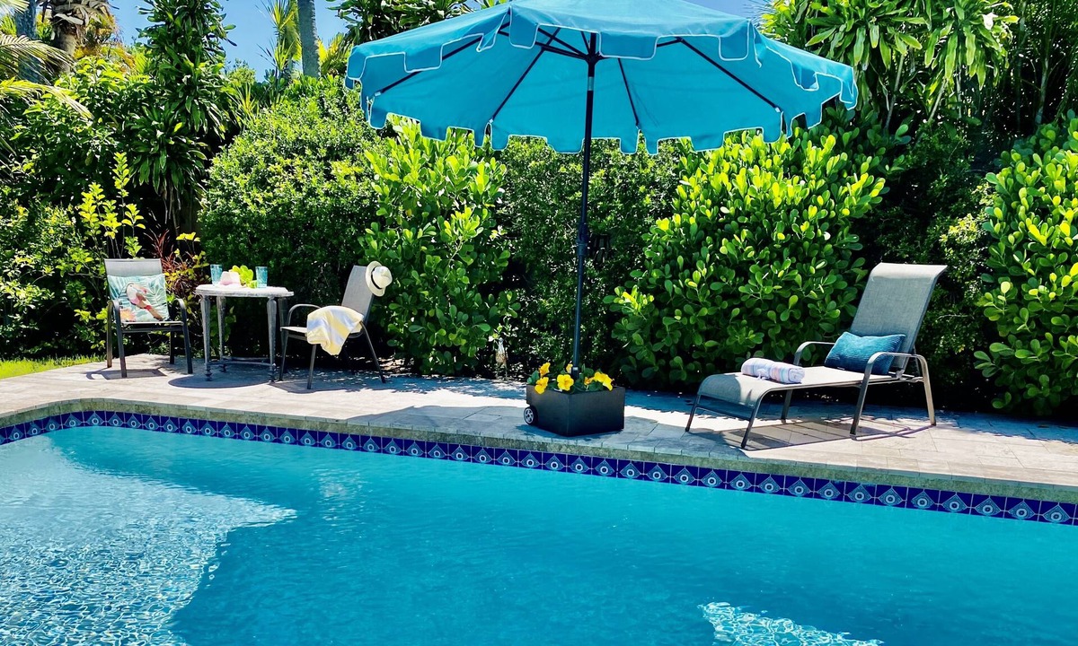 West Palm Beach House | A Relaxing Oasis w/private heated salt water pool! Close to the Intracoastal.