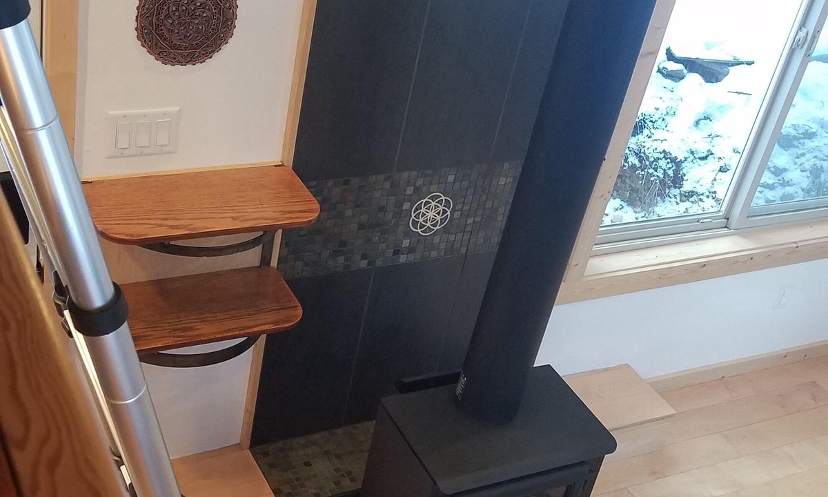 Taghum Apartment | A Tiny Temple studio w. Loft