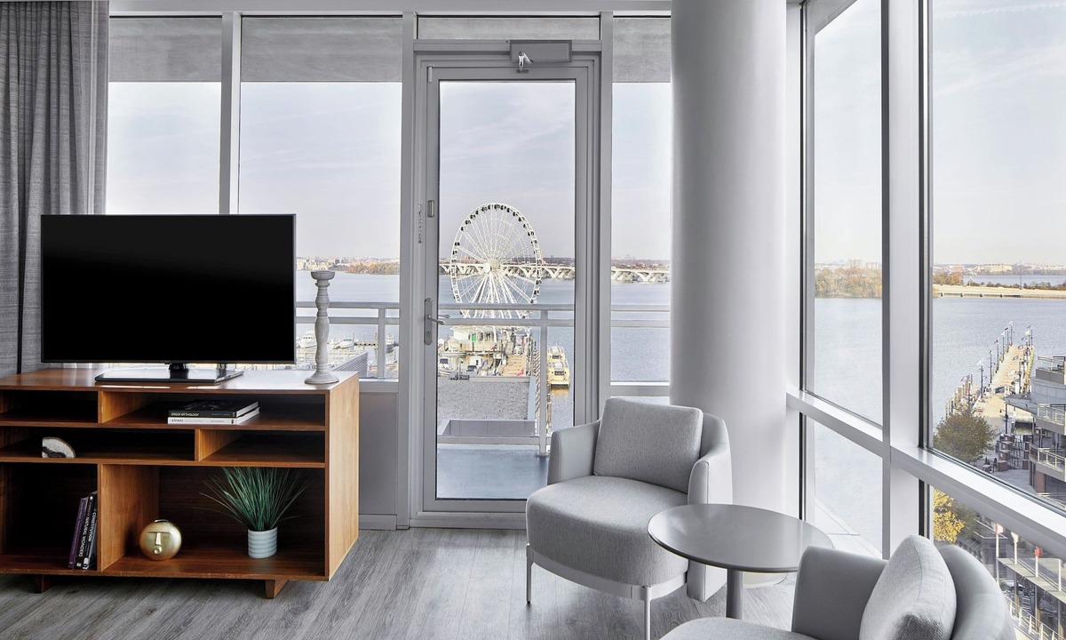 National Harbor Hotel | AC Hotel by Marriott National Harbor Washington, D.C. Area