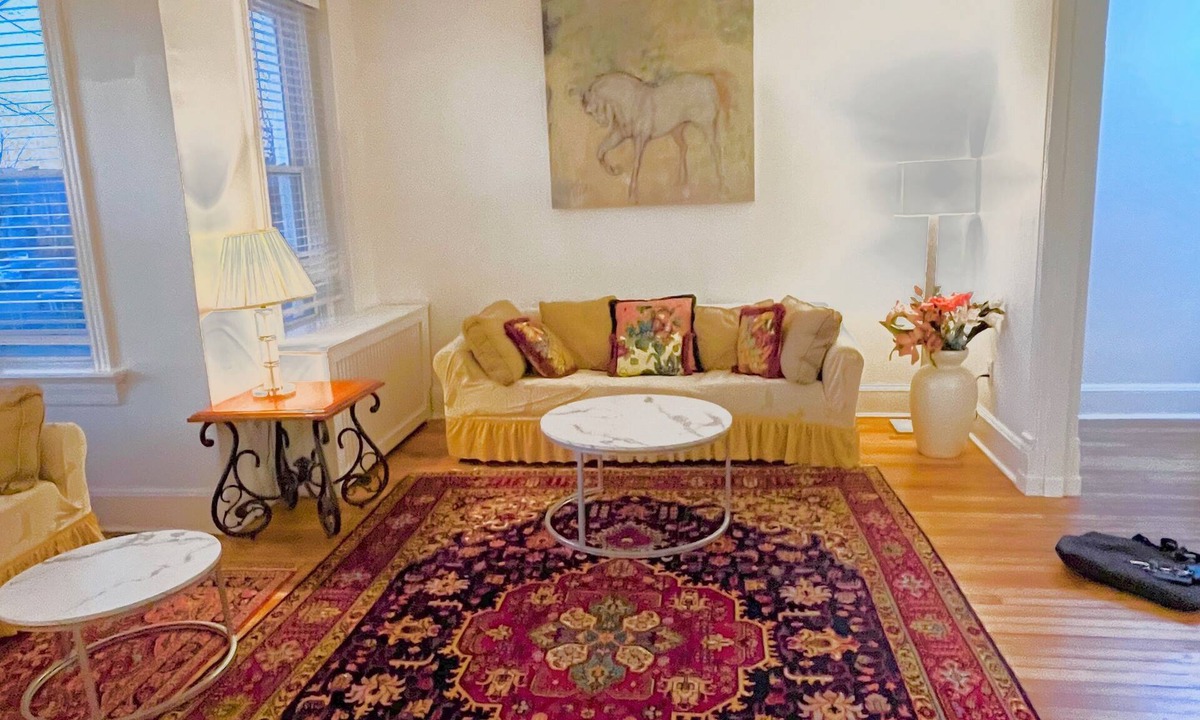Truxton Circle Condo | Amazing condo at Capitol Hill North