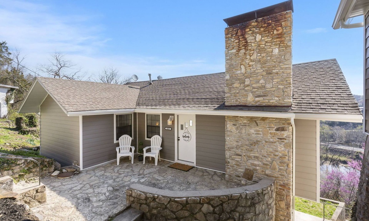 Branson Cottage | "AMAZING RETREAT" Minutes to Downtown Hollister, Branson and Thunder Ridge