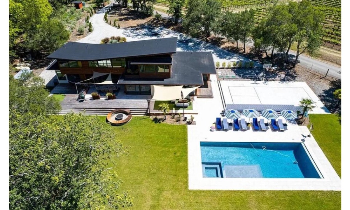 Geyserville House | Amazing Wine Country Estate- Your Private Resort!