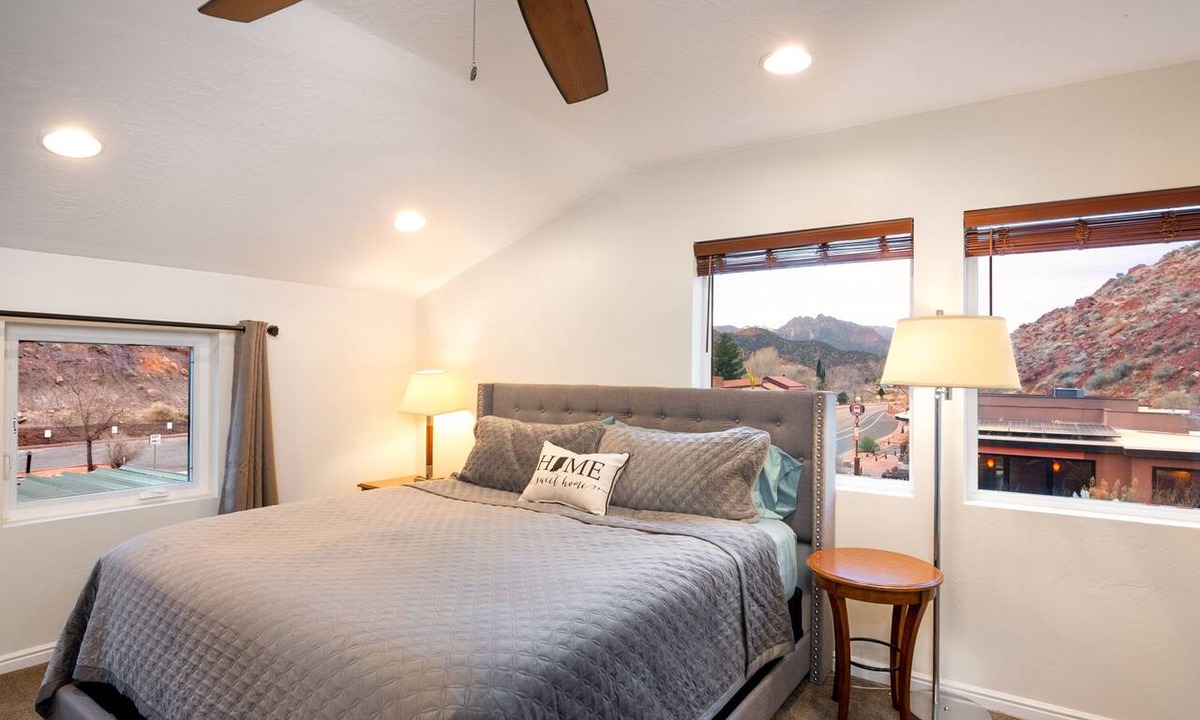 Zion National Park South Entrance Apartment | Apartment #2 GREAT LOCATION Zion National Park entrance as close as you can get!
