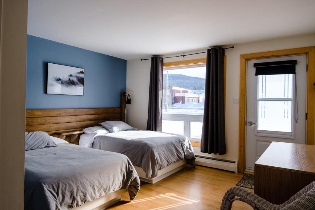 L'Anse-Saint-Jean Hostel | Auberge de Jeunesse Le Camp De Base