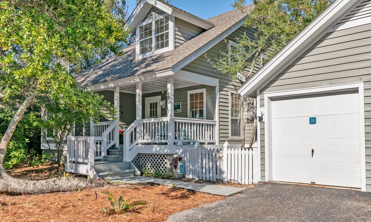 Bald Head Island House | Bald Head Island Family Retreat with private pool, BHI & Shoals!
