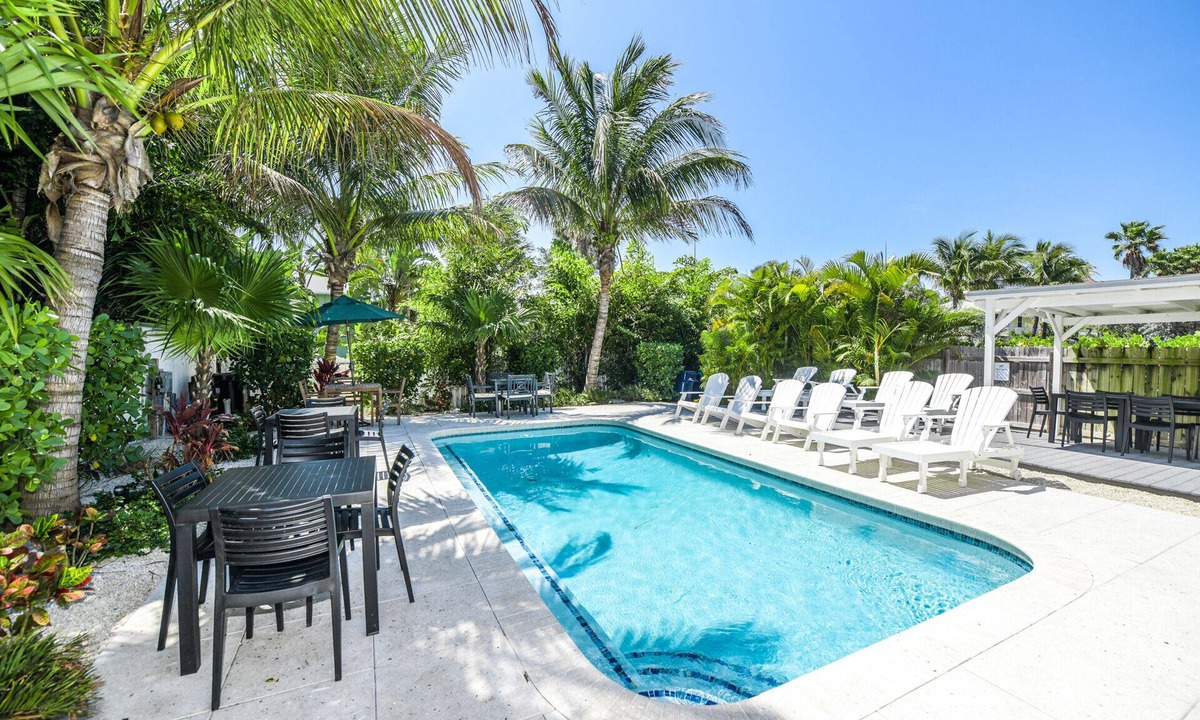 Anna Maria Villa | Bayside Retreat with Pool and Bay Views! Near Beaches, Shops, and Dining