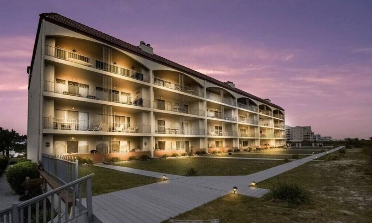 Diamond Beach Condo | Beachfront Condo on Diamond Beach