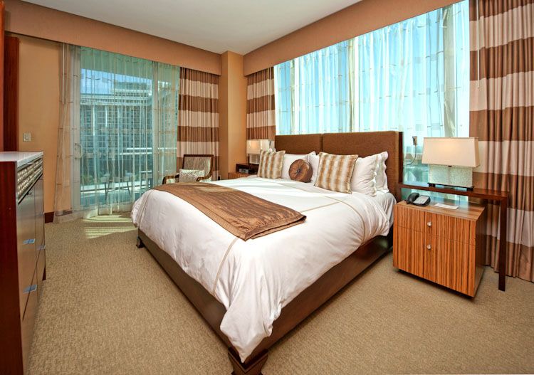 Bal Harbour Hotel | Beachfront Private Residence at the World-Renowned Ritz-Carlton Bal Harbour