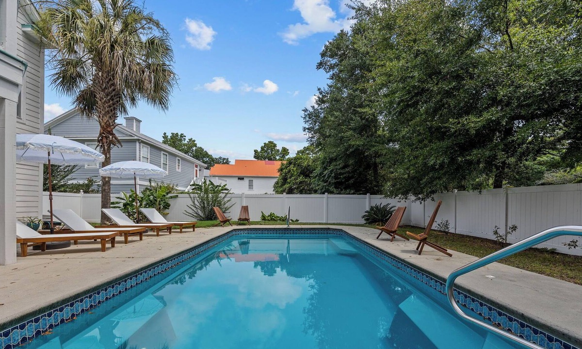 Murrells Inlet Villa | Beachside Bliss: Relax in Our 4-Bedroom Retreat!